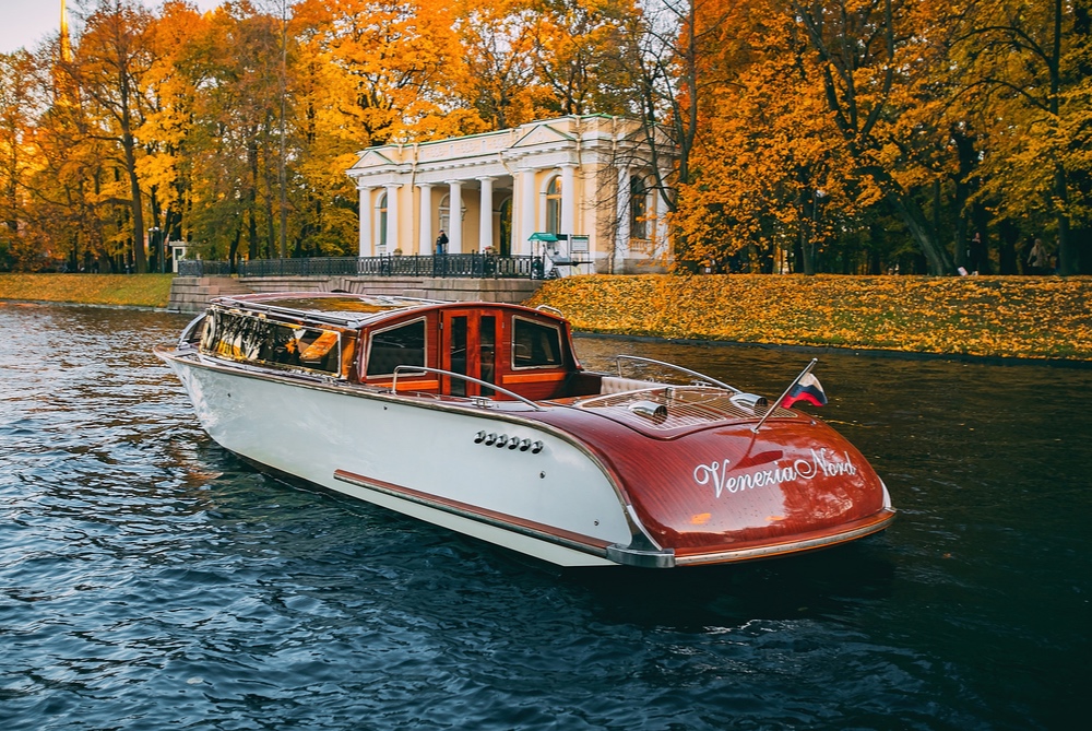 https://spbboattrip.ru/vse-vklyucheno-marshrut-po-neve/